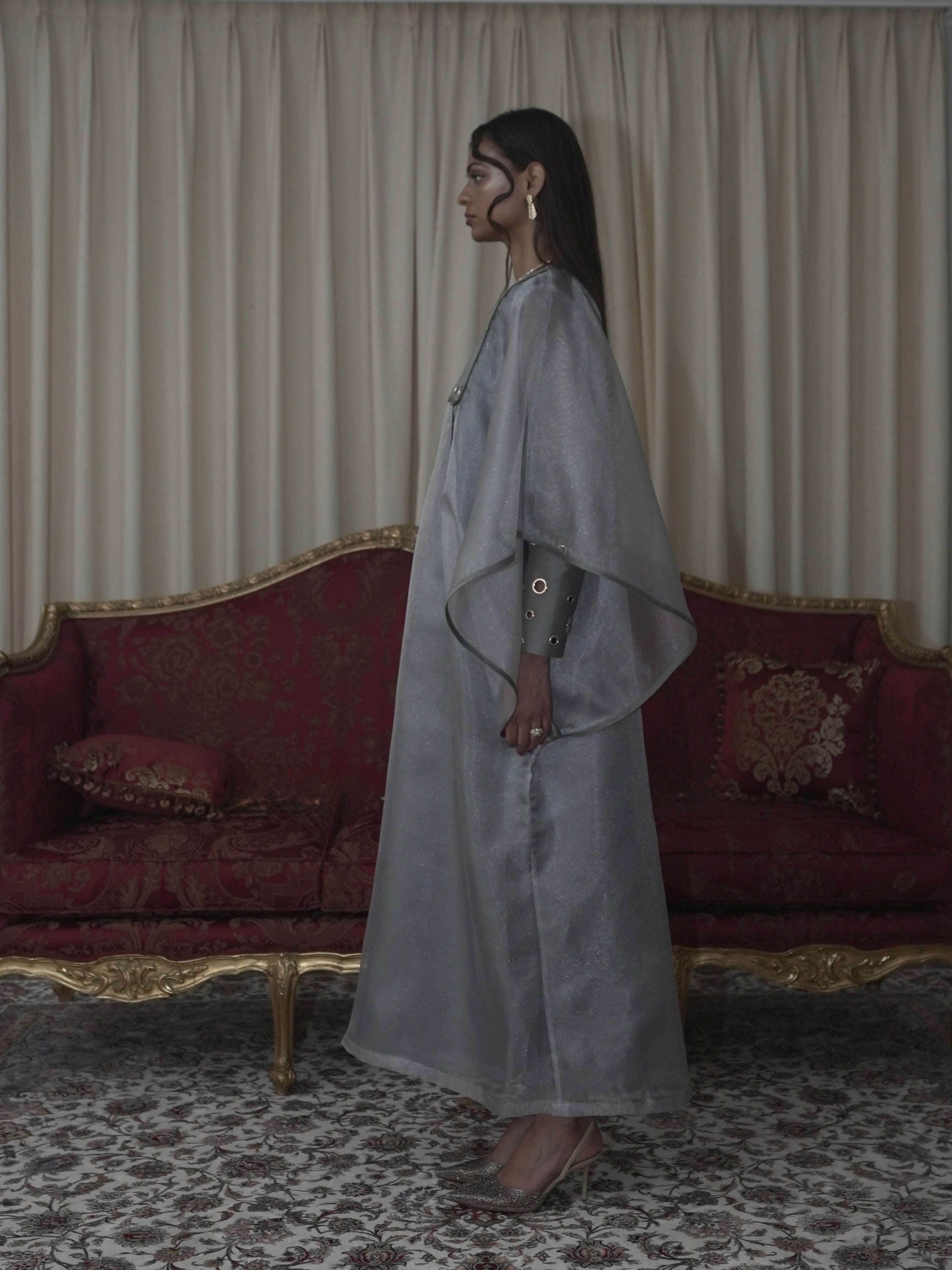 “BU TELLA RING THOUB” - Charcoal