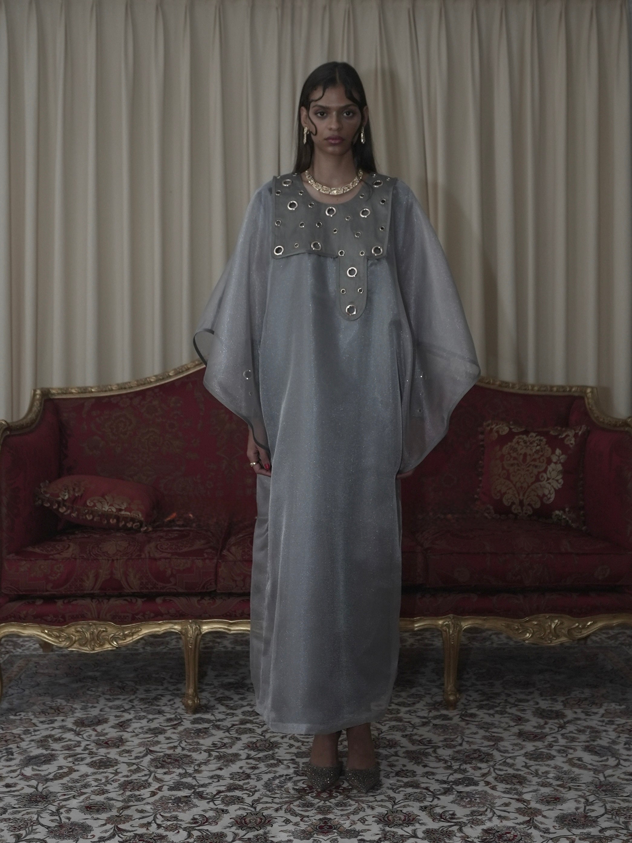 “BU TELLA RING THOUB” - Charcoal